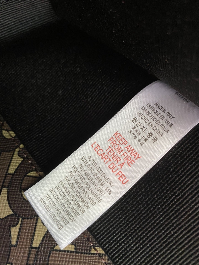 Bv*b*rry shopping bags